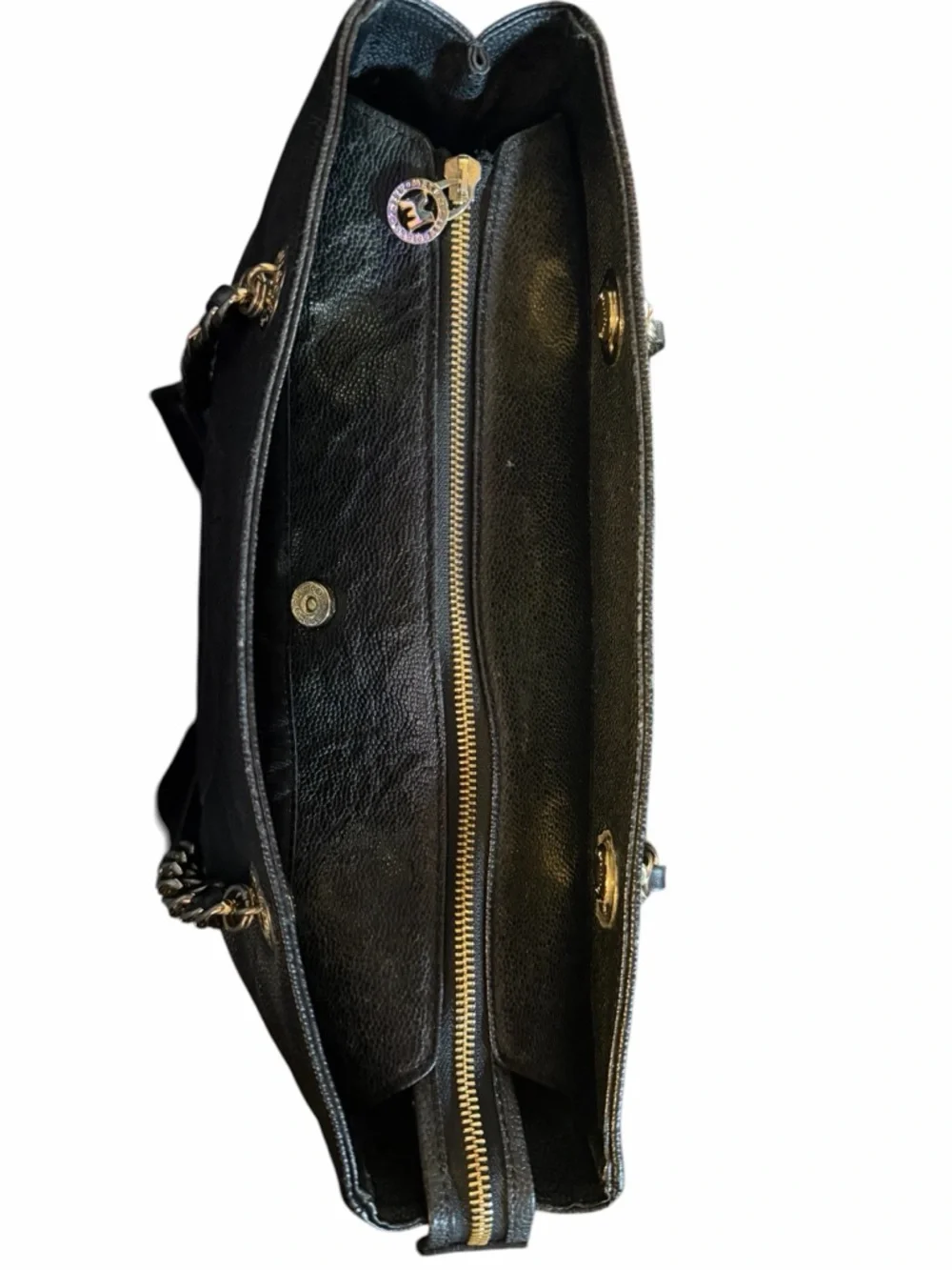 🔥 Metrocity Black Quilted Caviar Leather Tote - Gold Chain Straps 🔥 - Picture 6 of 8